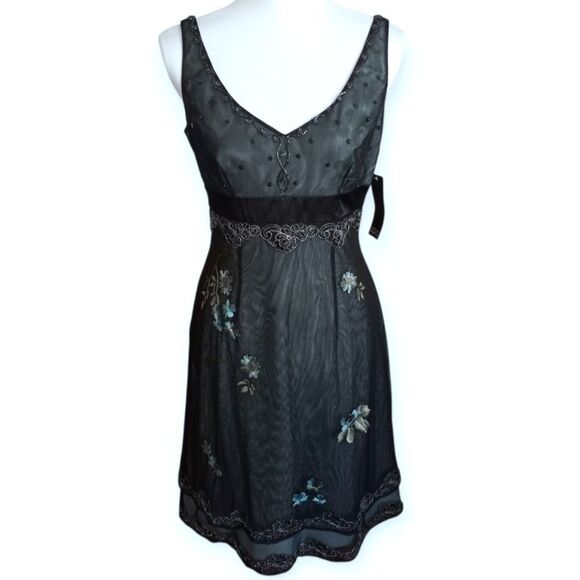 Adrianna Papell Other - Adrianna Papell Y2K Black Lace Overlay Blue Embroidery Beaded Dress Sz.6 NWT